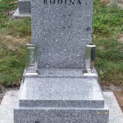 Vzor č. 23 - Urnový pomník Vápenice 60x70