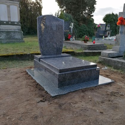 Vzor č. 47 - urnový pomník 70x100, materiál Orion