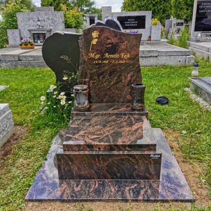 Unový pomník 60*70 Aruba vč. chodníčků