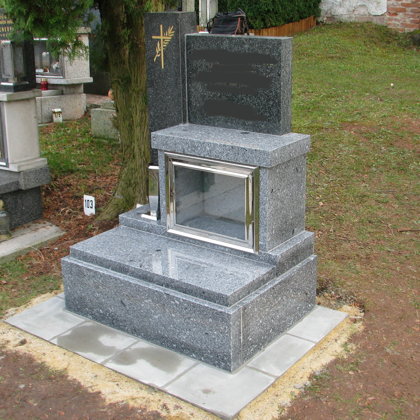 Vzor č. 25 - Urnový pomník Vápenice se schránkou