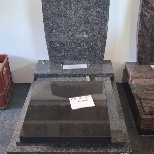 Urnový pomník 70x100cm, žula Steel Gray (černý klín zvlášť)